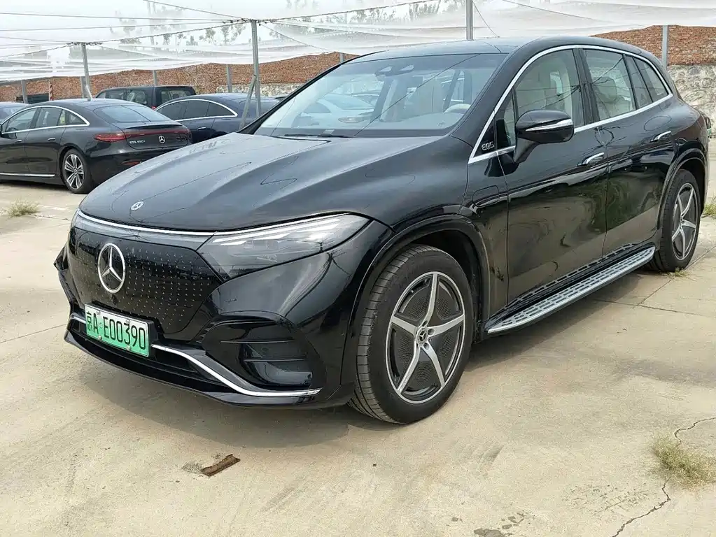 Mercedes-Benz EQS SUV