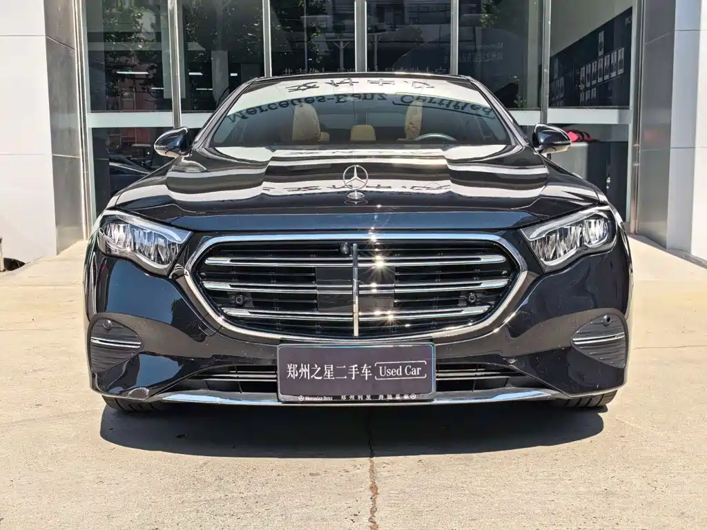 Mercedes-Benz E-Class — миниатюра 2