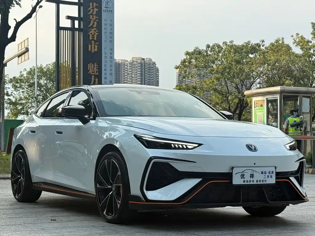 Changan UNI-V — миниатюра 3