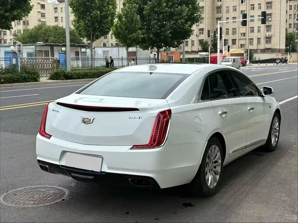 Cadillac XTS — миниатюра 9