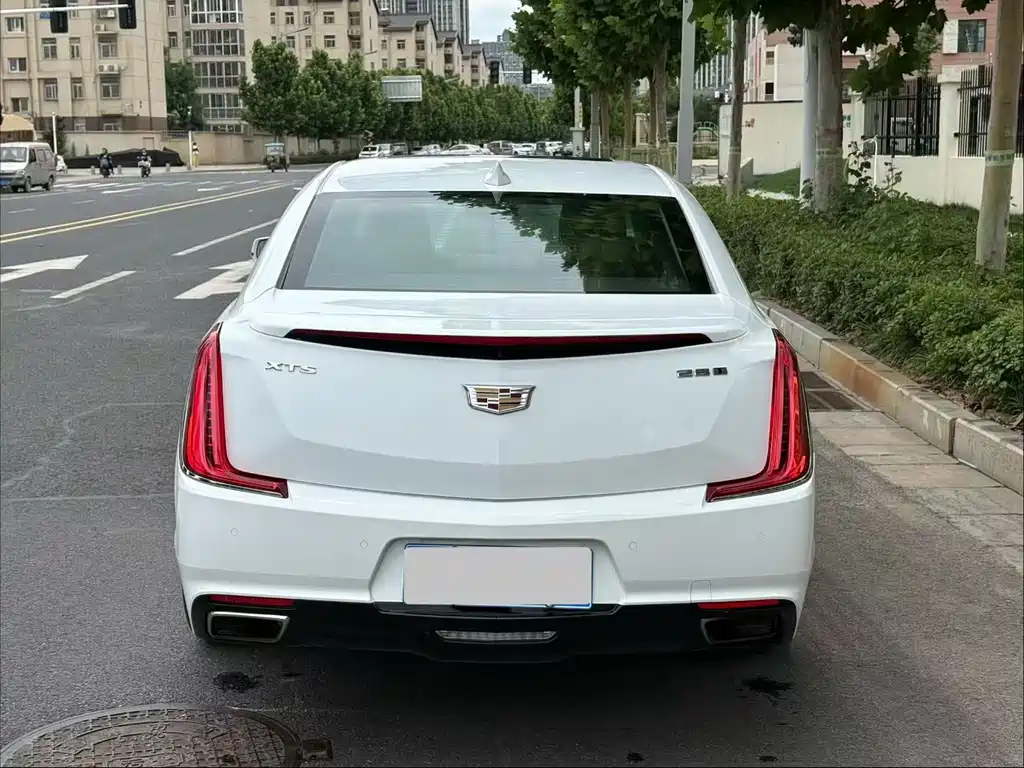 Cadillac XTS — миниатюра 8