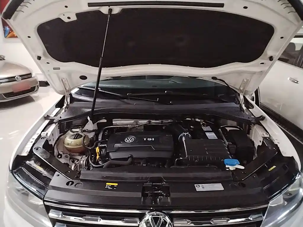 Volkswagen Tiguan L — миниатюра 20