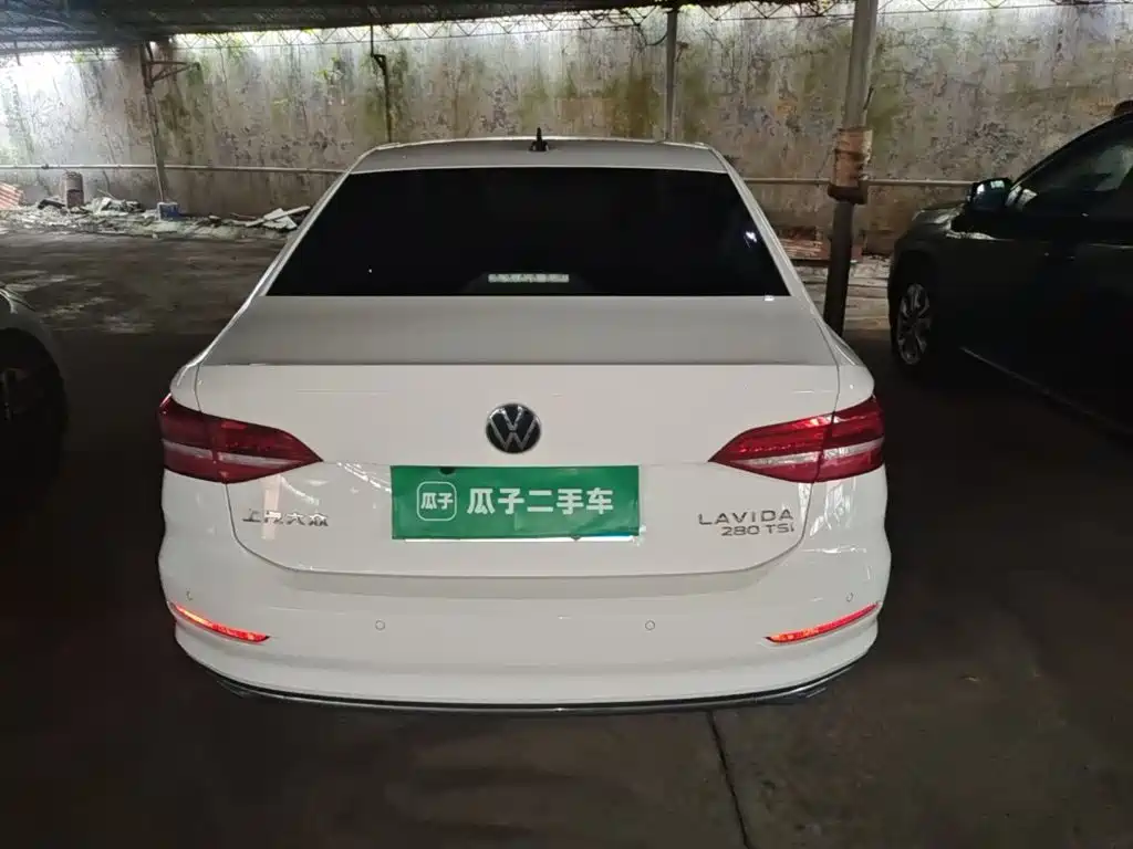 Volkswagen Lavida — миниатюра 3