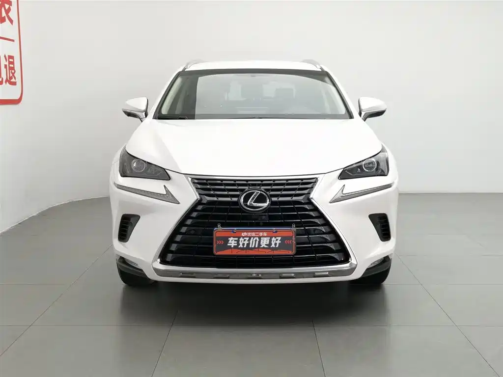 Lexus NX 2018 300