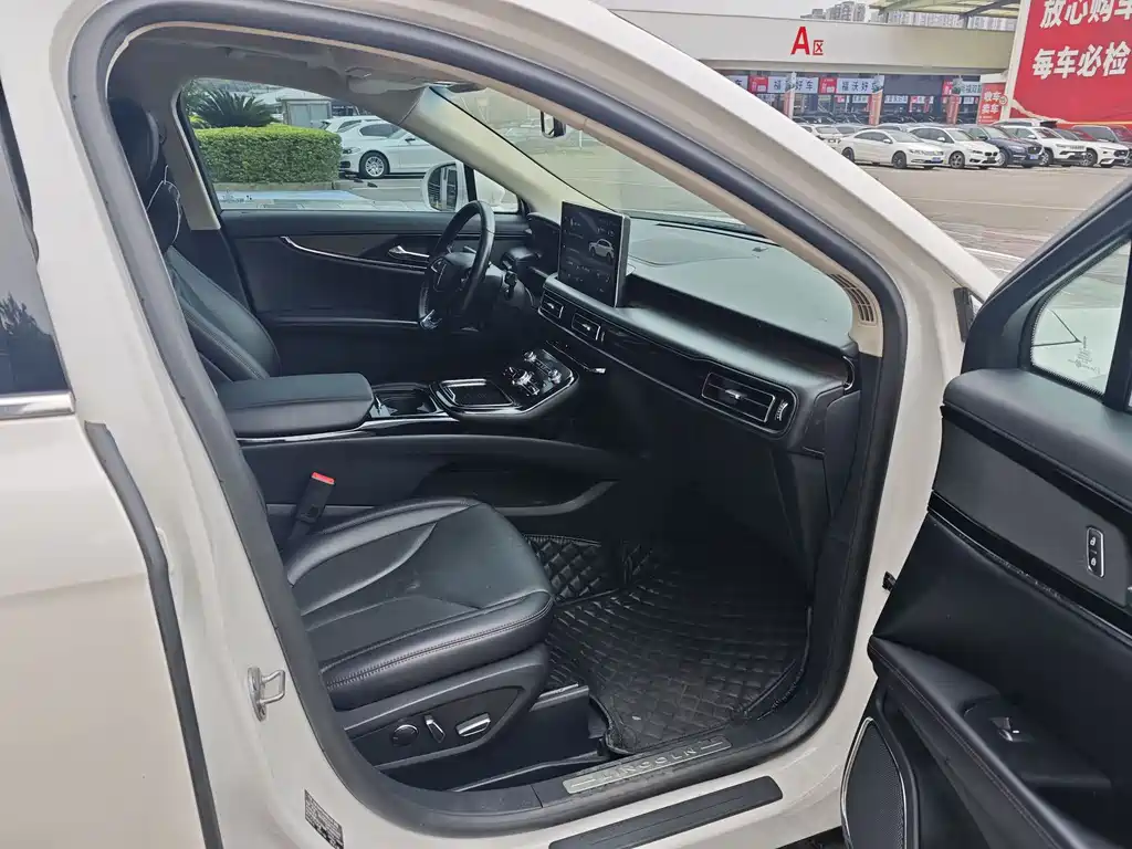 Lincoln Nautilus 2021 2.0T Premium