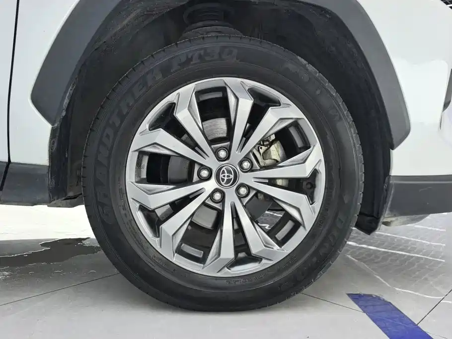 Toyota RAV4 2.0L CVT 2WD Elegant Plus Edition, фото 6