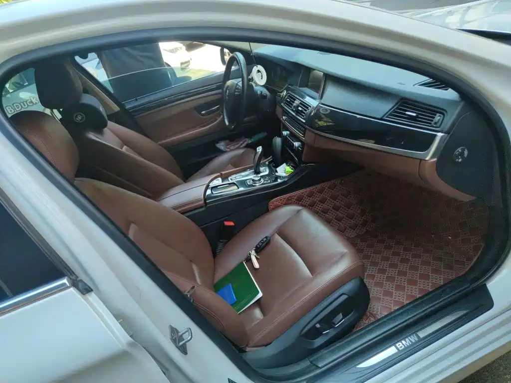 BMW 5 Series — миниатюра 18