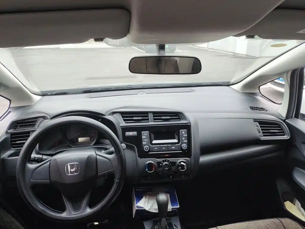 Honda Fit — миниатюра 5