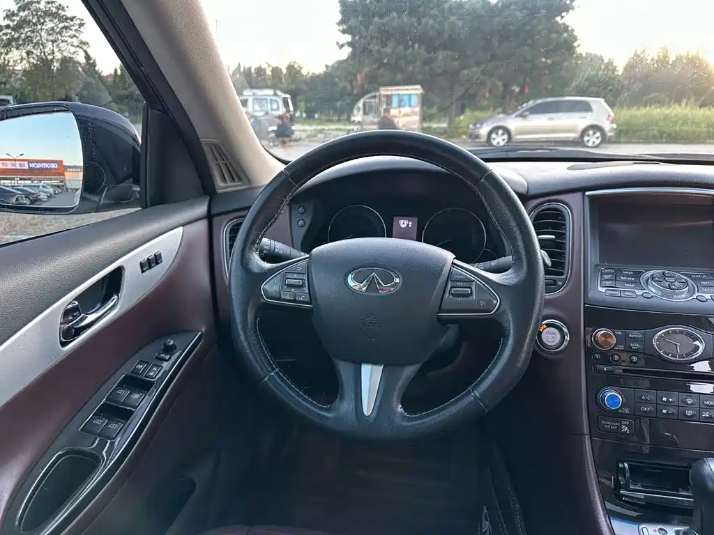 Infiniti QX50 — миниатюра 20