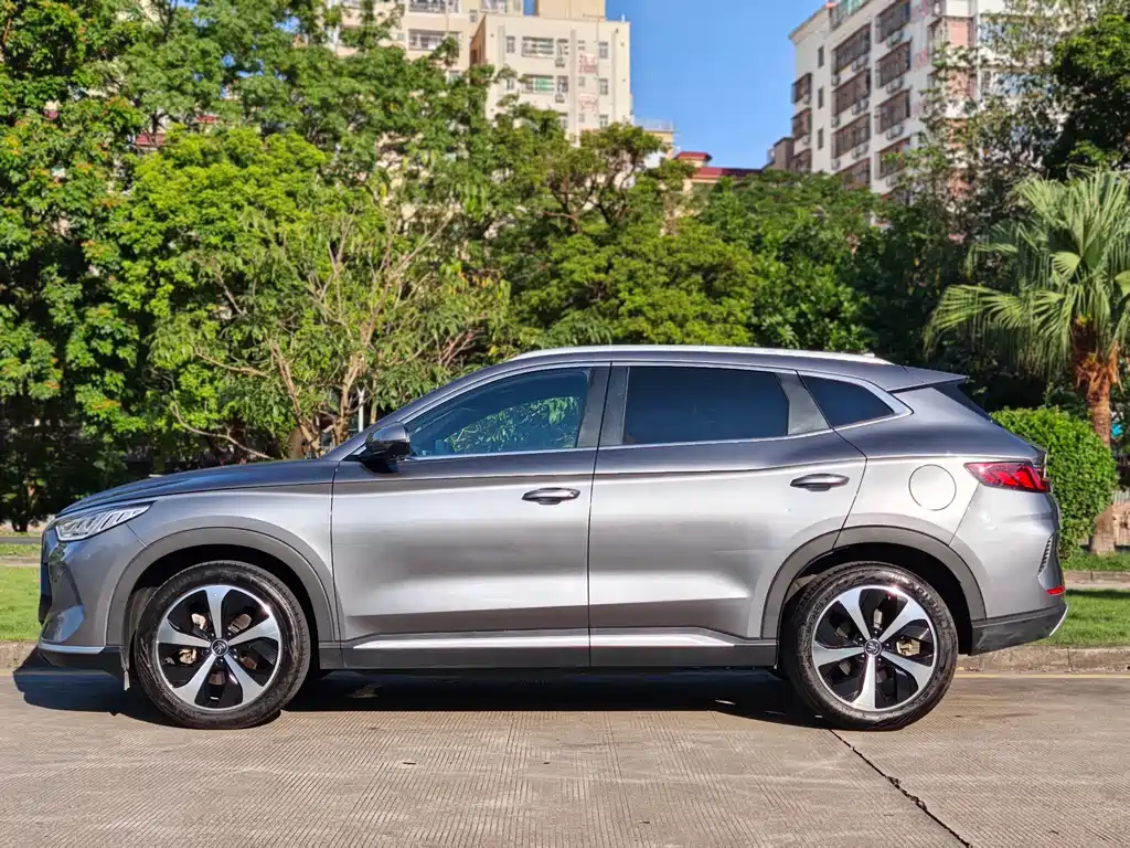 BYD PLUS New Energy — миниатюра 5