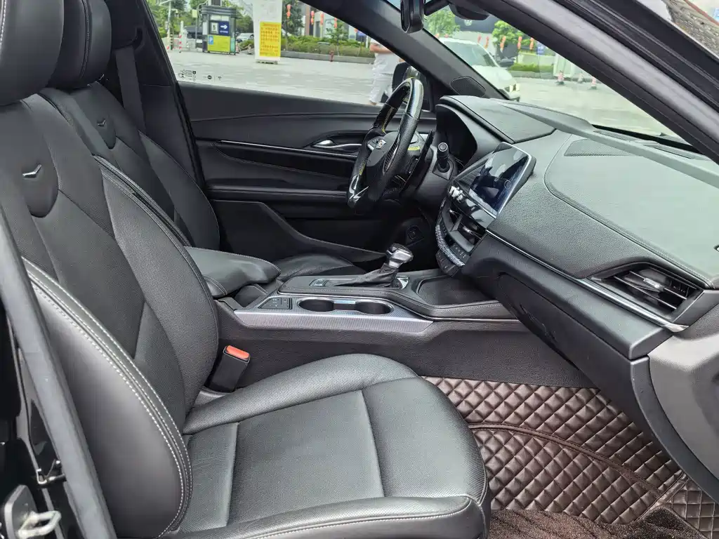Cadillac CT4 — миниатюра 4