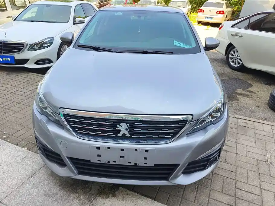 PEUGEOT  308