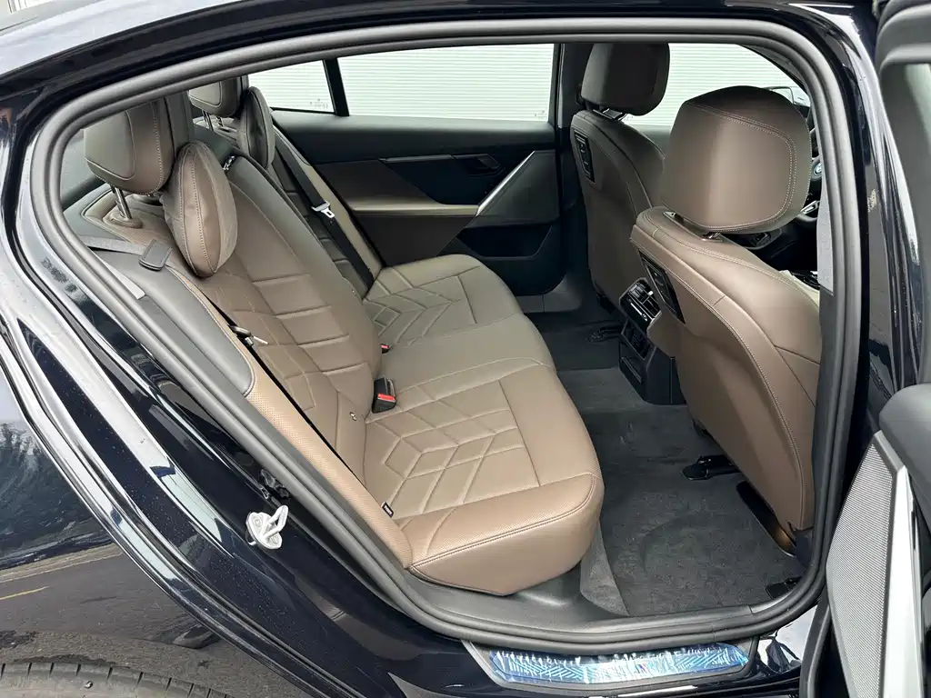 BMW i5 2025 eDrive 35L M Sport