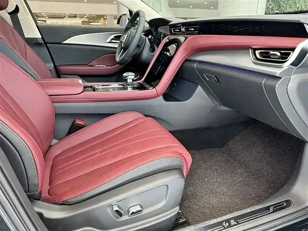 Hongqi H5 2023 2.0T AT