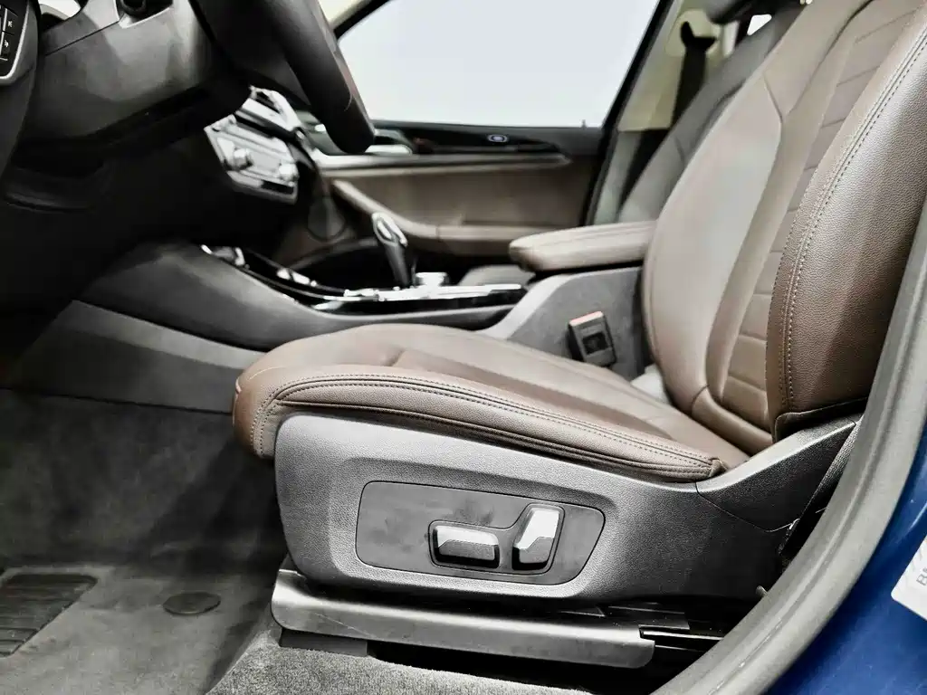 BMW X3 — миниатюра 24