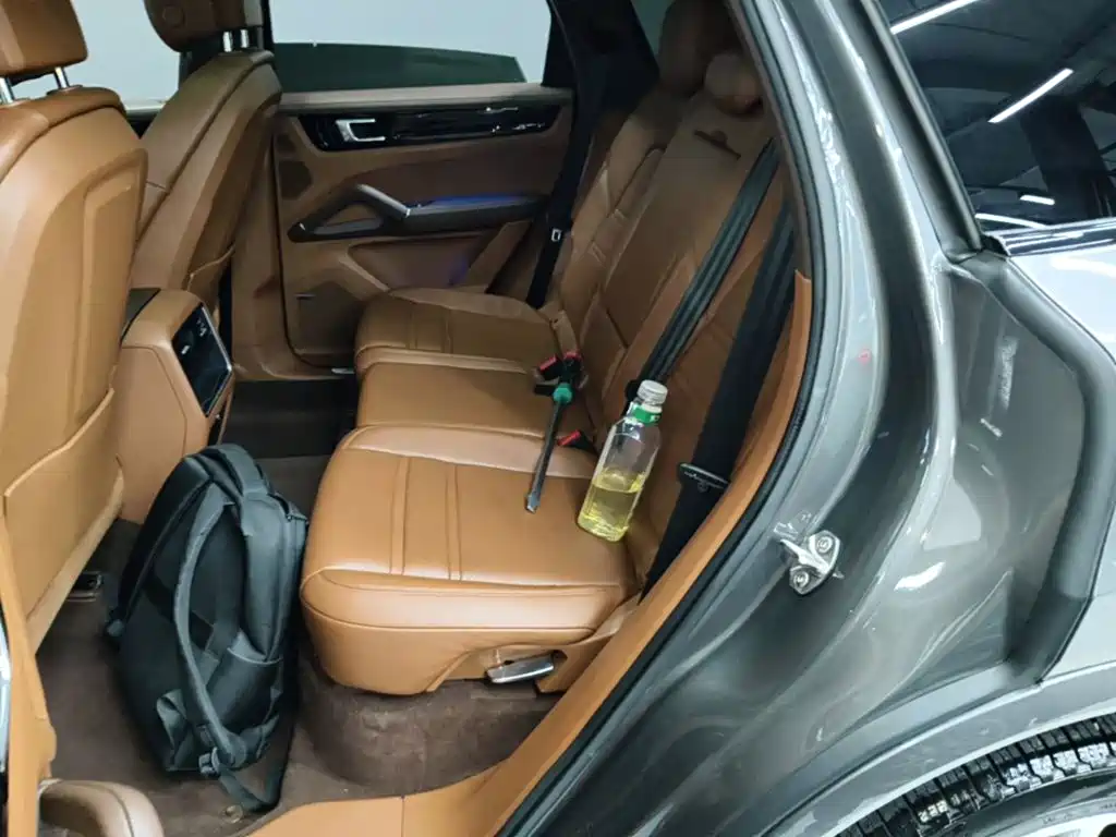 Porsche Cayenne — миниатюра 17