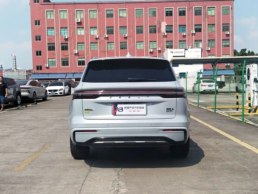 Geely Xingyue L EREV — миниатюра 16
