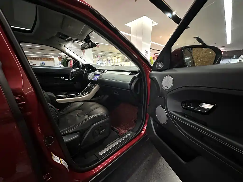 Land Rover Evoque (Import) — миниатюра 23