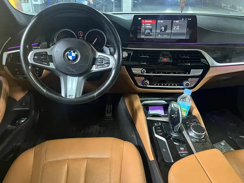 BMW 5 Series — миниатюра 6
