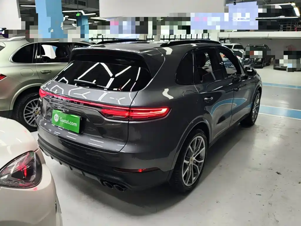 Porsche Cayenne — миниатюра 7
