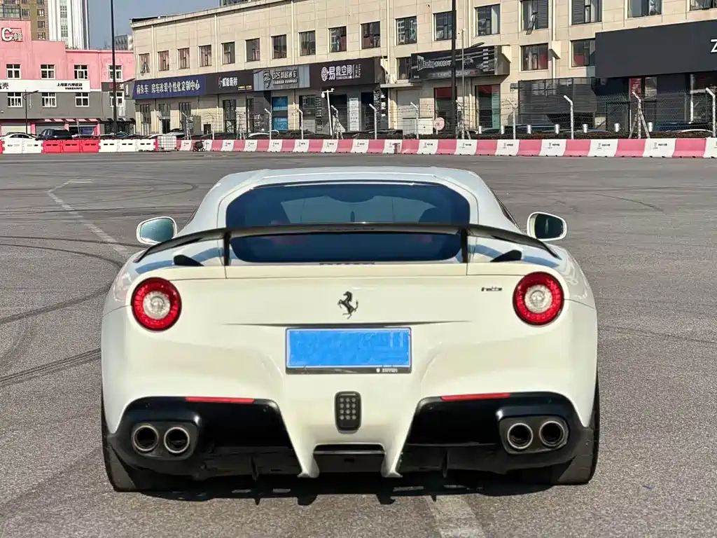 Ferrari F12berlinetta — миниатюра 8