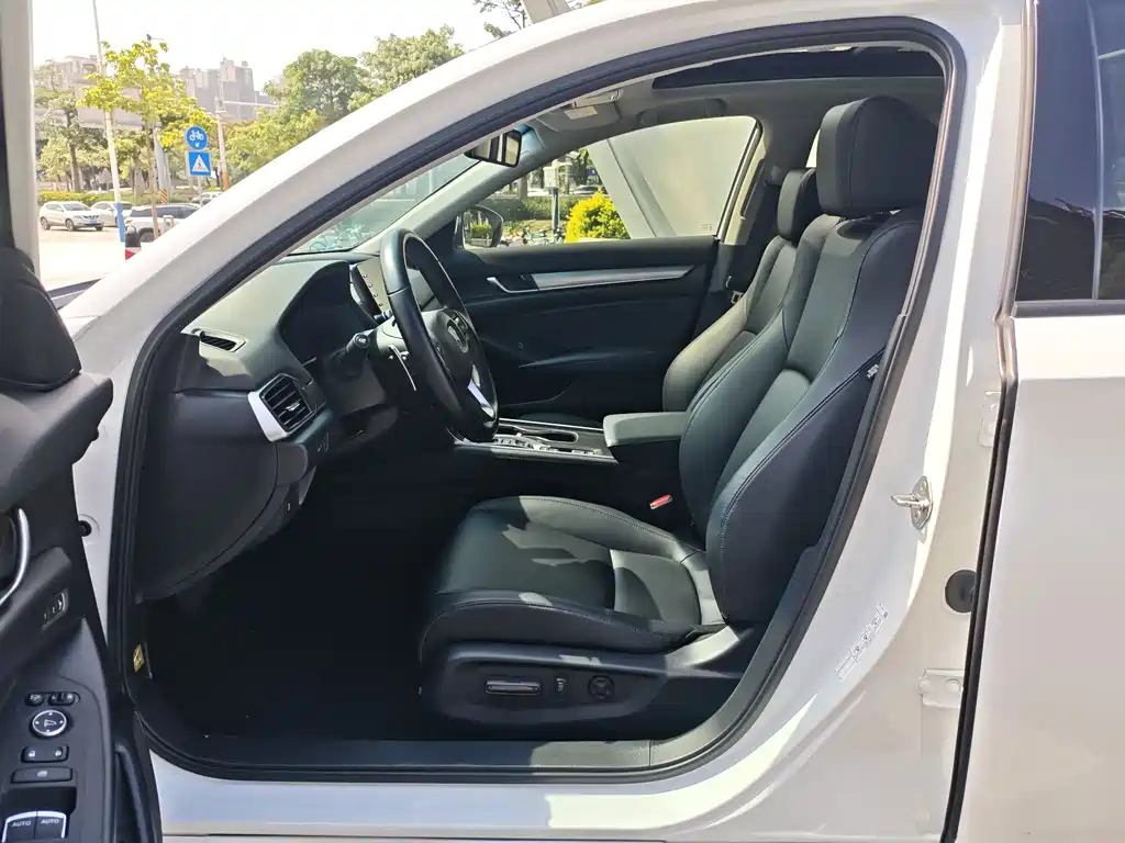 Honda Accord 2018 2.0L V
