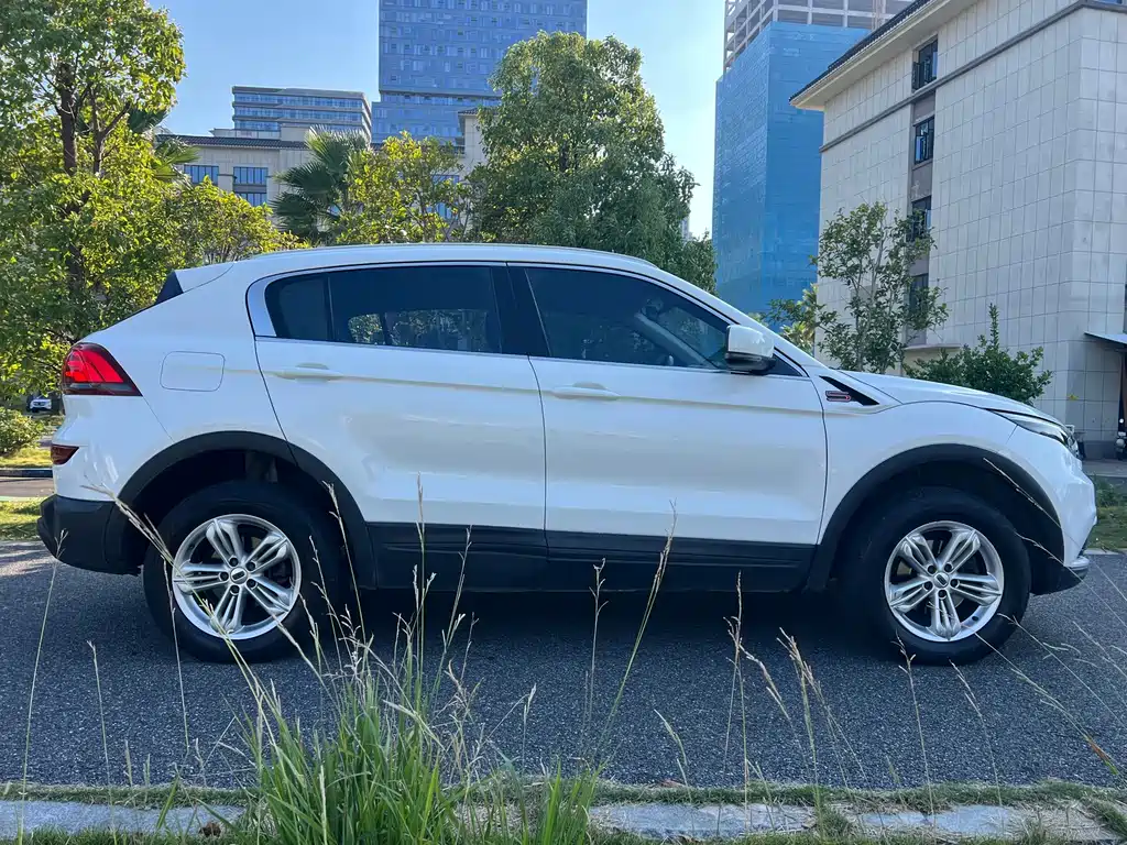 Qoros Qoros 5 — миниатюра 5