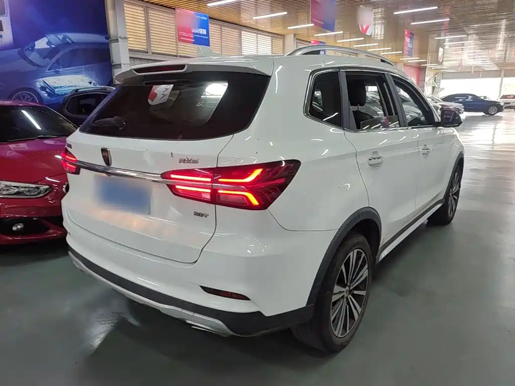Roewe RX5 — миниатюра 7