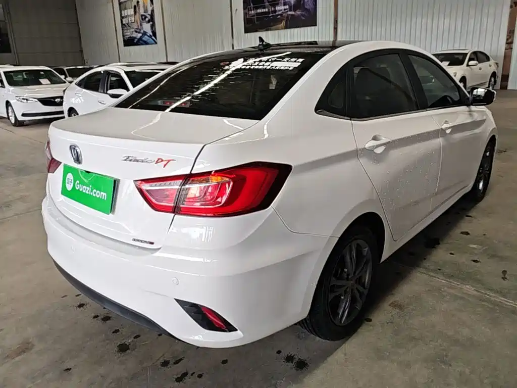 Changan Eado DT — миниатюра 7