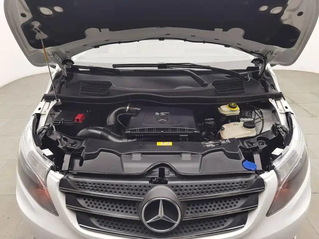 Mercedes-Benz Vito — миниатюра 6
