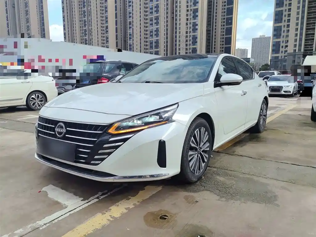 Nissan Teana 2023