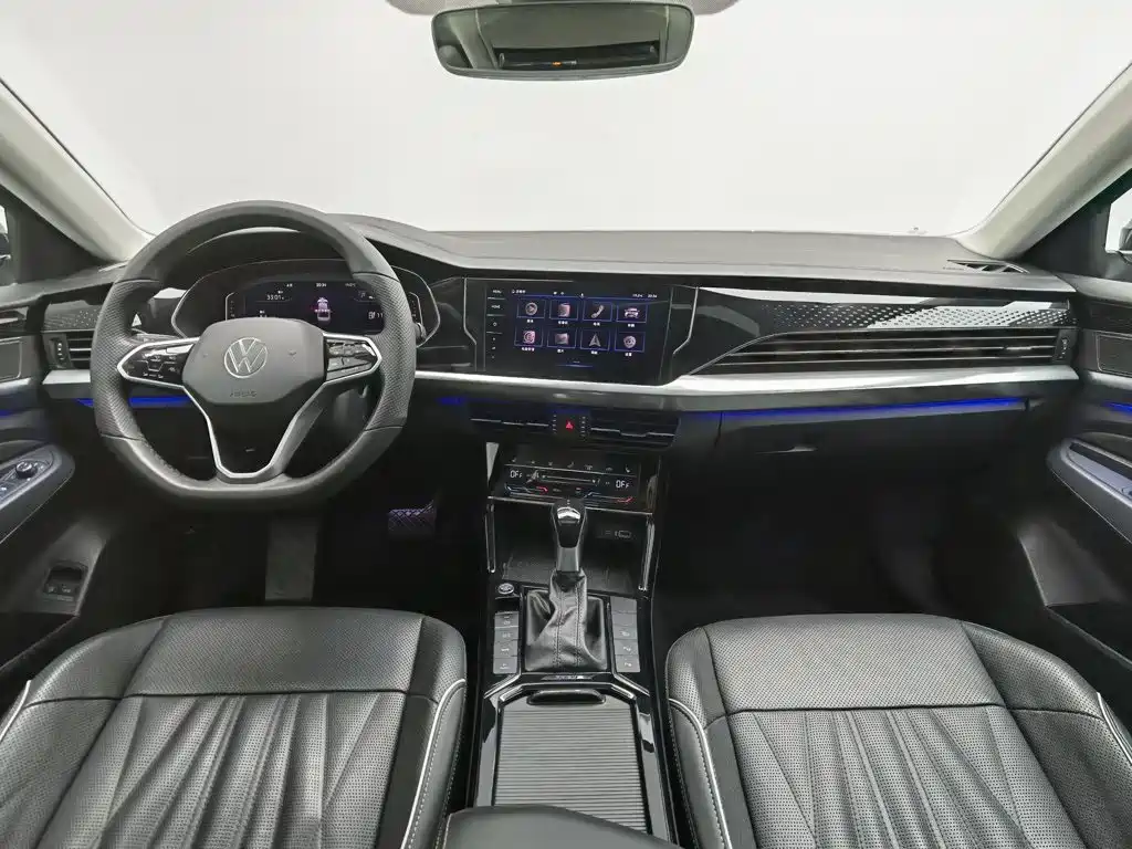 Volkswagen Passat PHEV — миниатюра 5