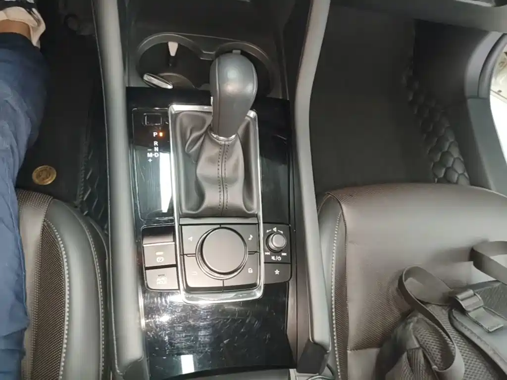 Mazda 3 Axela — миниатюра 14