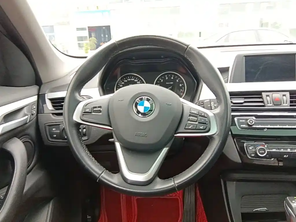BMW X1 — миниатюра 11