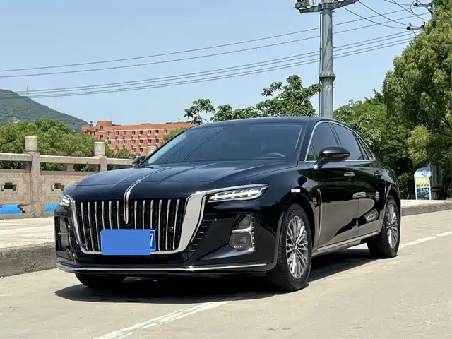RED FLAG HONGQI H5 2022