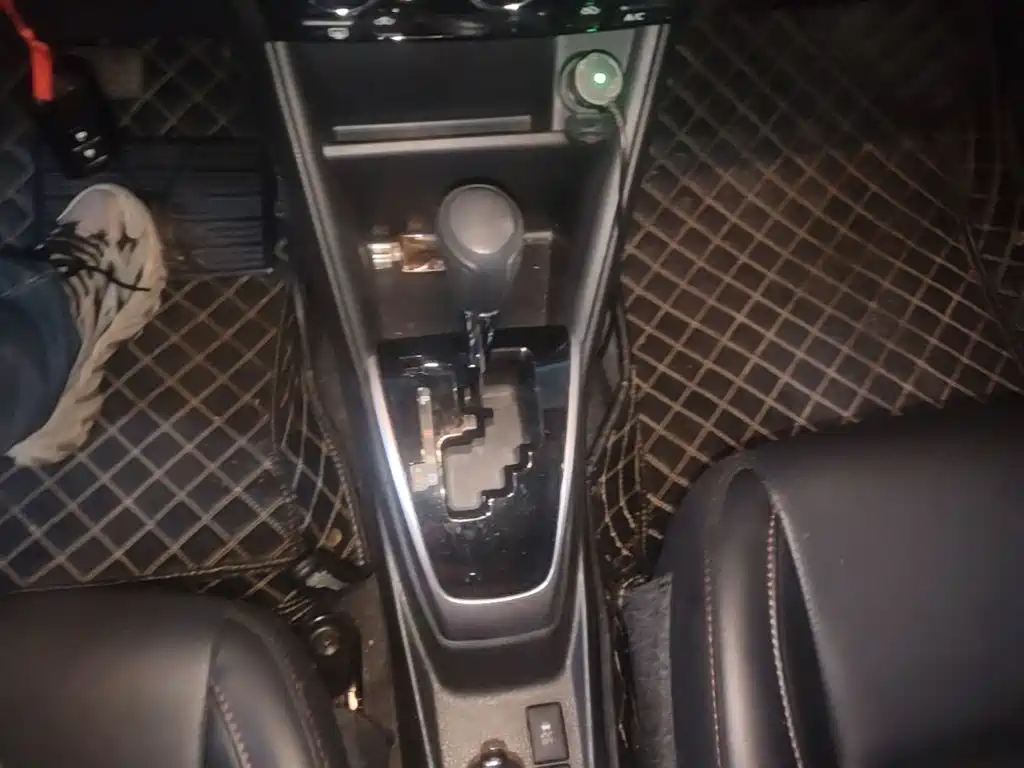 Toyota Yaris L — миниатюра 19