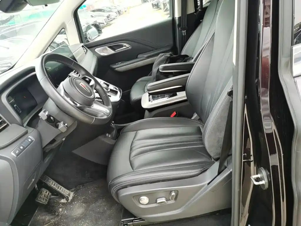 Hongqi Hongqi HQ9 PHEV — миниатюра 15