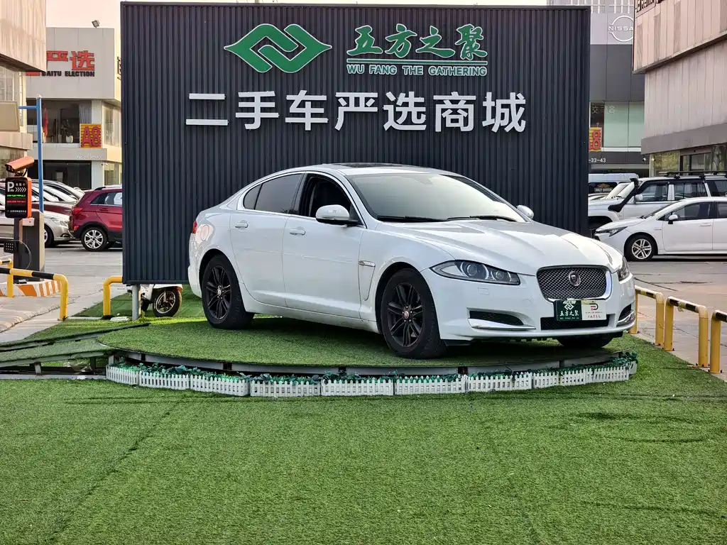 Jaguar XF — миниатюра 3