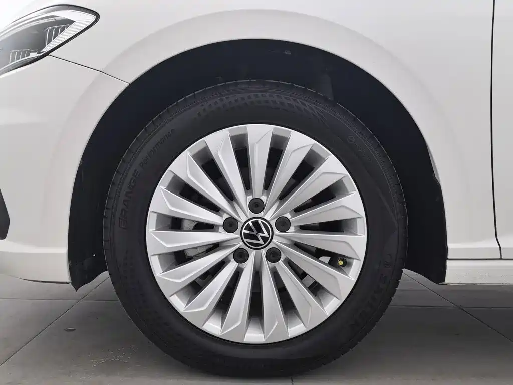Volkswagen Lavida — миниатюра 17