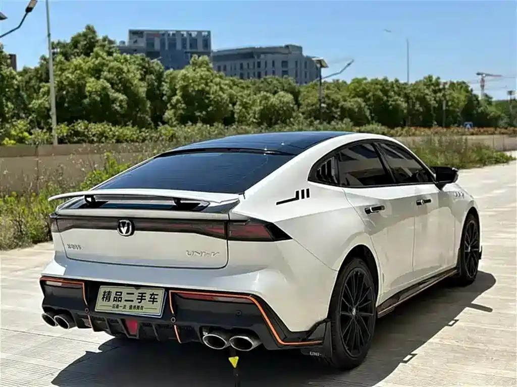 Changan UNI-V 2022 1.5T