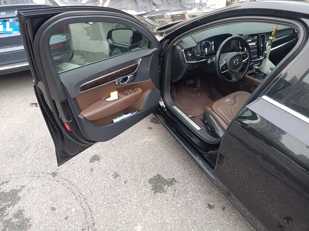 Volvo S90 — миниатюра 14