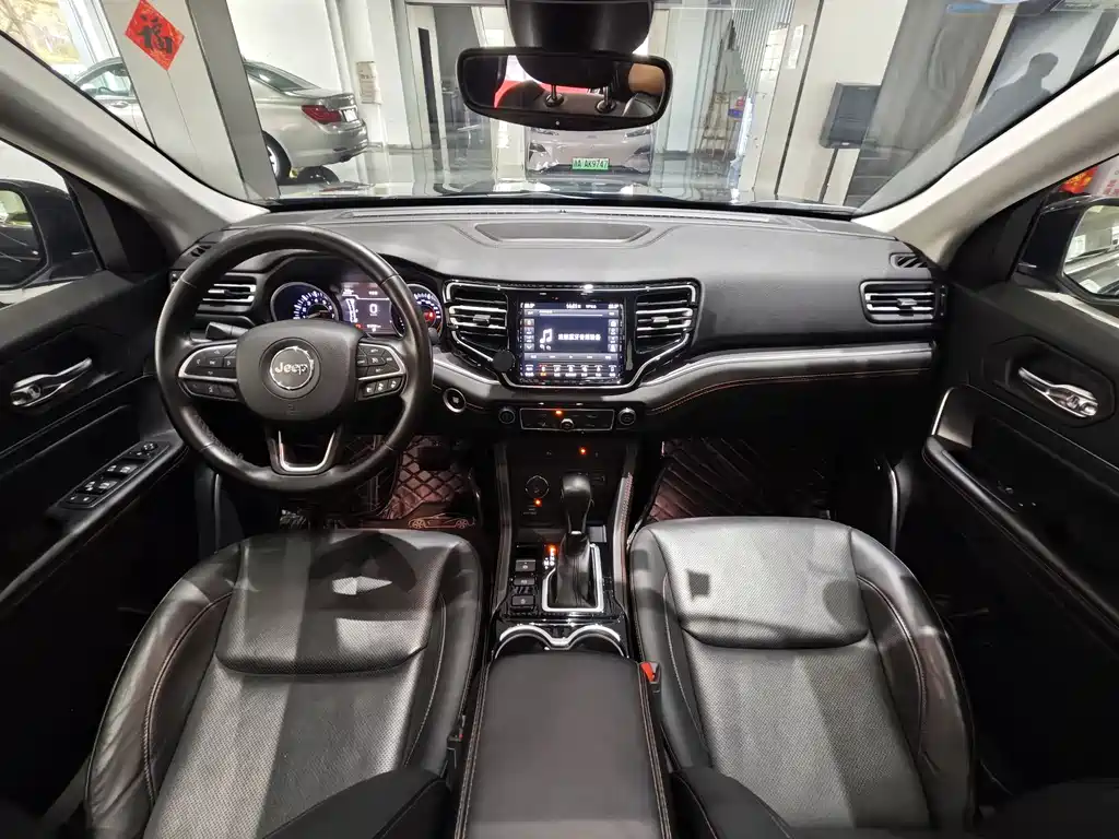 JEEP GRAND COMMANDER