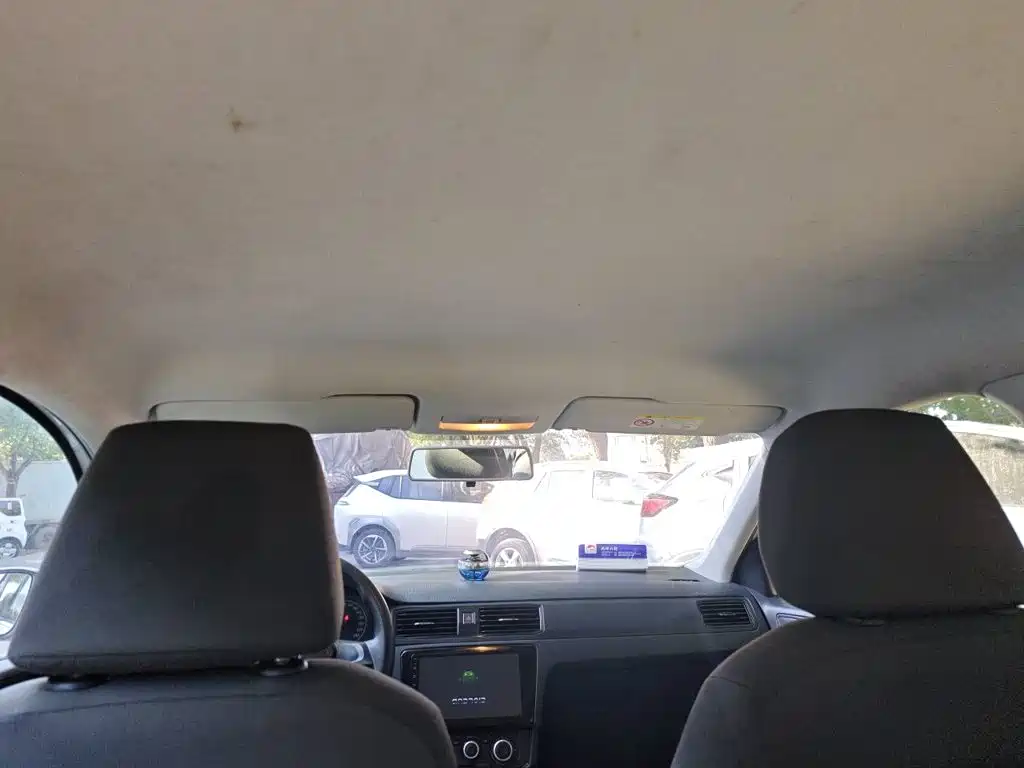 Volkswagen Santana — миниатюра 14