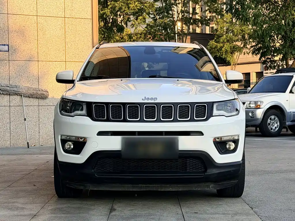 Jeep Compass — миниатюра 4