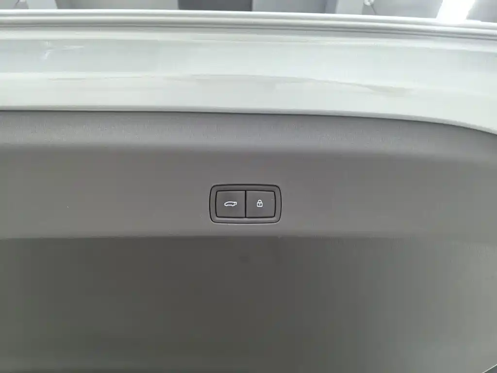 Li Auto Li MEGA — миниатюра 13