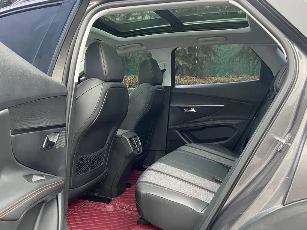 Peugeot 4008 — миниатюра 5