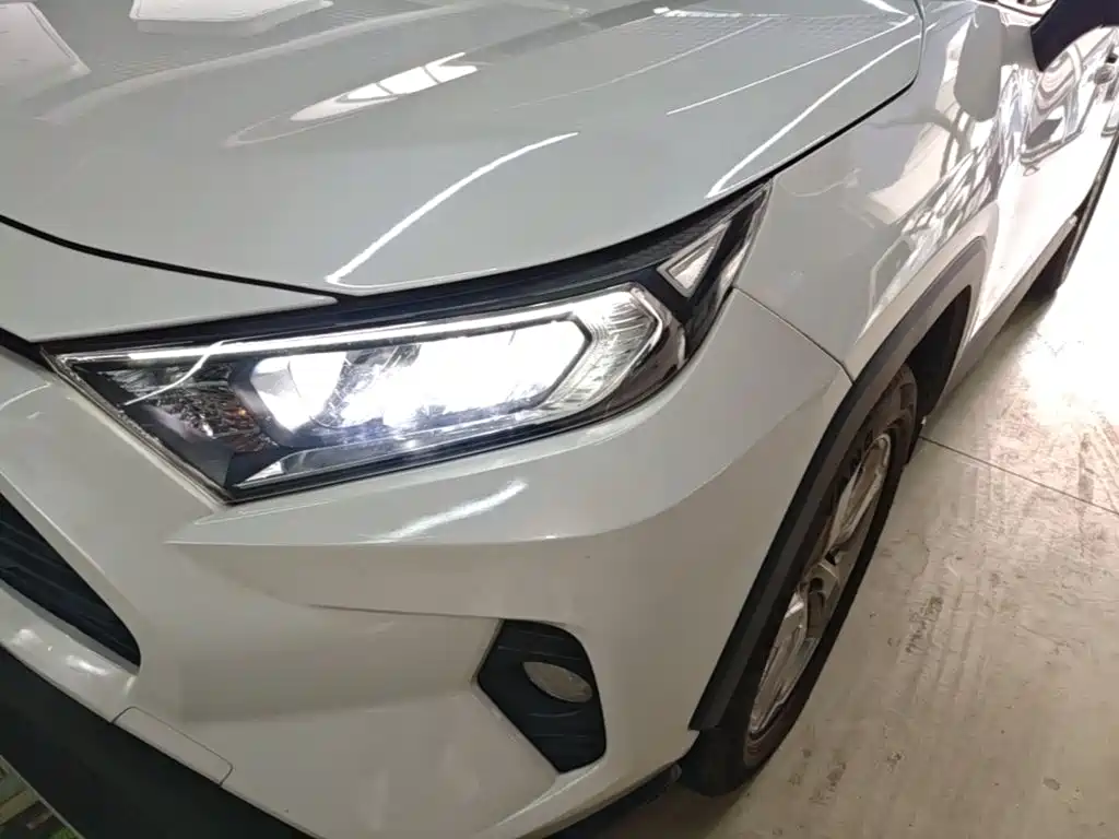 Toyota RAV4 — миниатюра 24