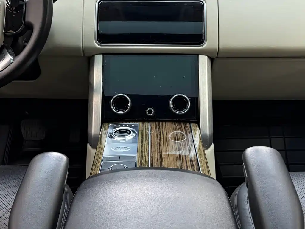 Land Rover Range Rover — миниатюра 6