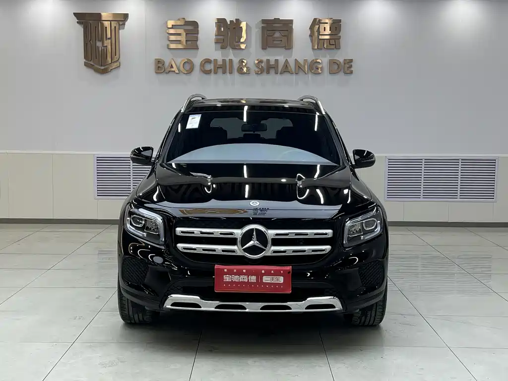 MERCEDES-BENZ GLB