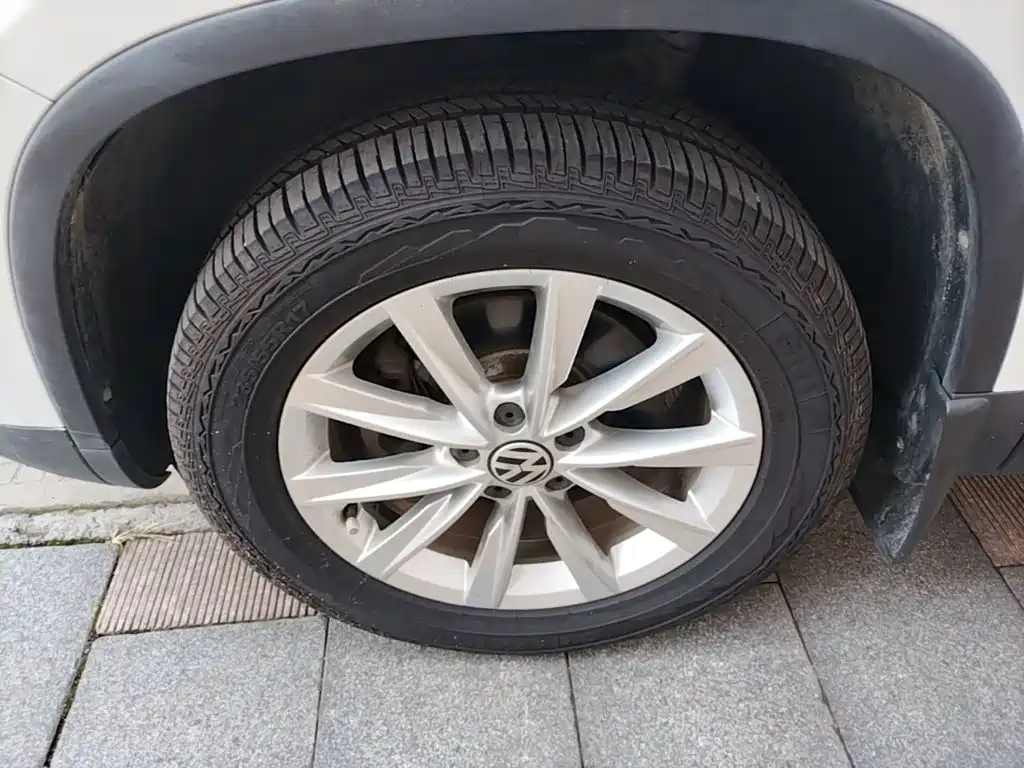 Volkswagen Tiguan — миниатюра 23
